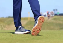 Do Professional Golfers Wear Spikes Or Spikeless Shoes? Do Professional Golfers Wear Spikes Or Spikeless Shoes