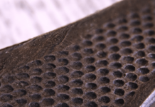 How Can Checking For Groove Wear Indicate When Irons Need Replacing? how can checking for groove wear indicate when irons need replacing